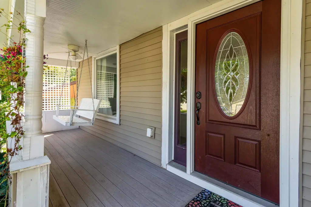 1118 E Alcott Street Kalamazoo City MI 49001