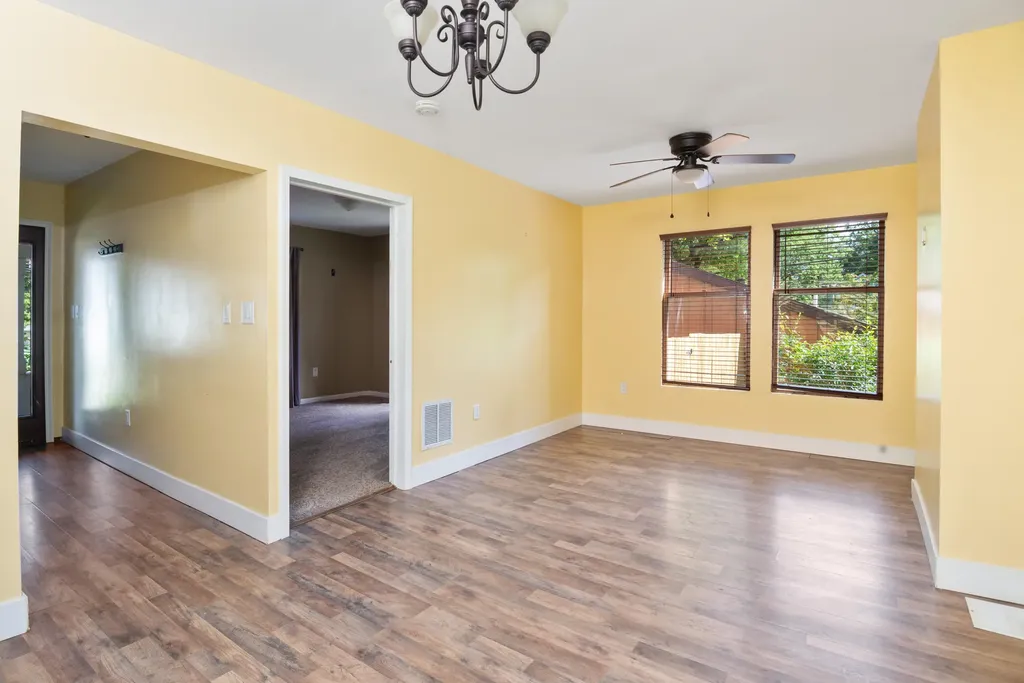 1118 E Alcott Street Kalamazoo City MI 49001
