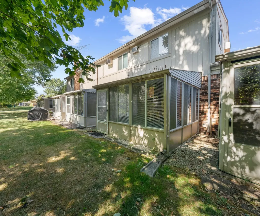 61119 Heritage Boulevard South Lyon City MI 48178