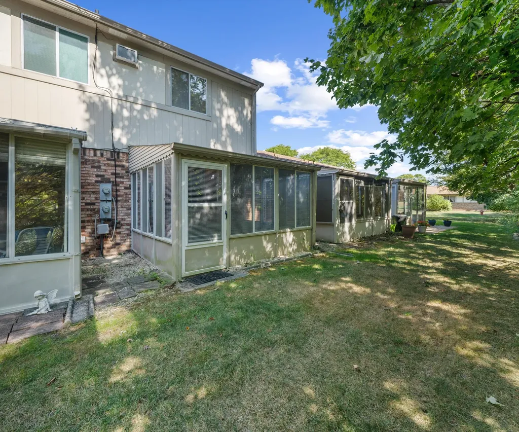 61119 Heritage Boulevard South Lyon City MI 48178