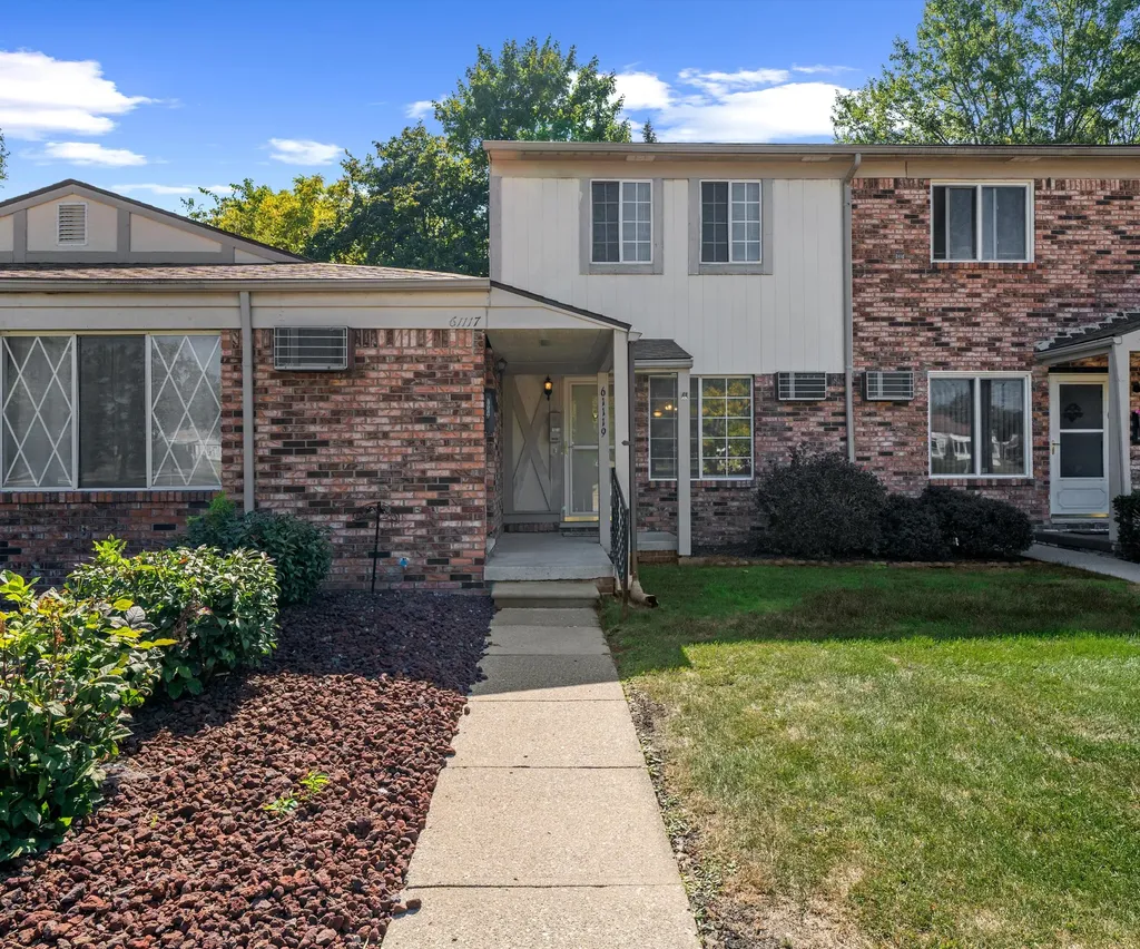 61119 Heritage Boulevard South Lyon City MI 48178