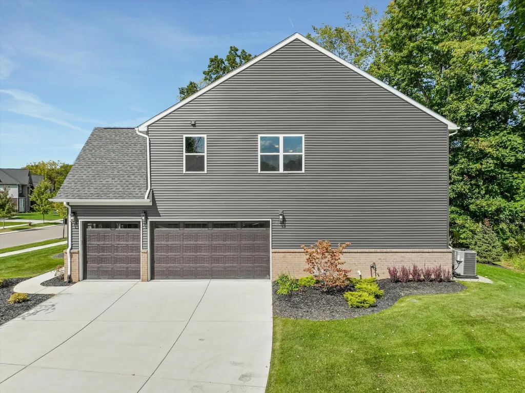 359 Amelia Circle South Lyon City MI 48178