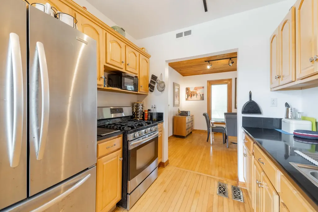 25653 W River Road Grosse Ile Township MI 48138