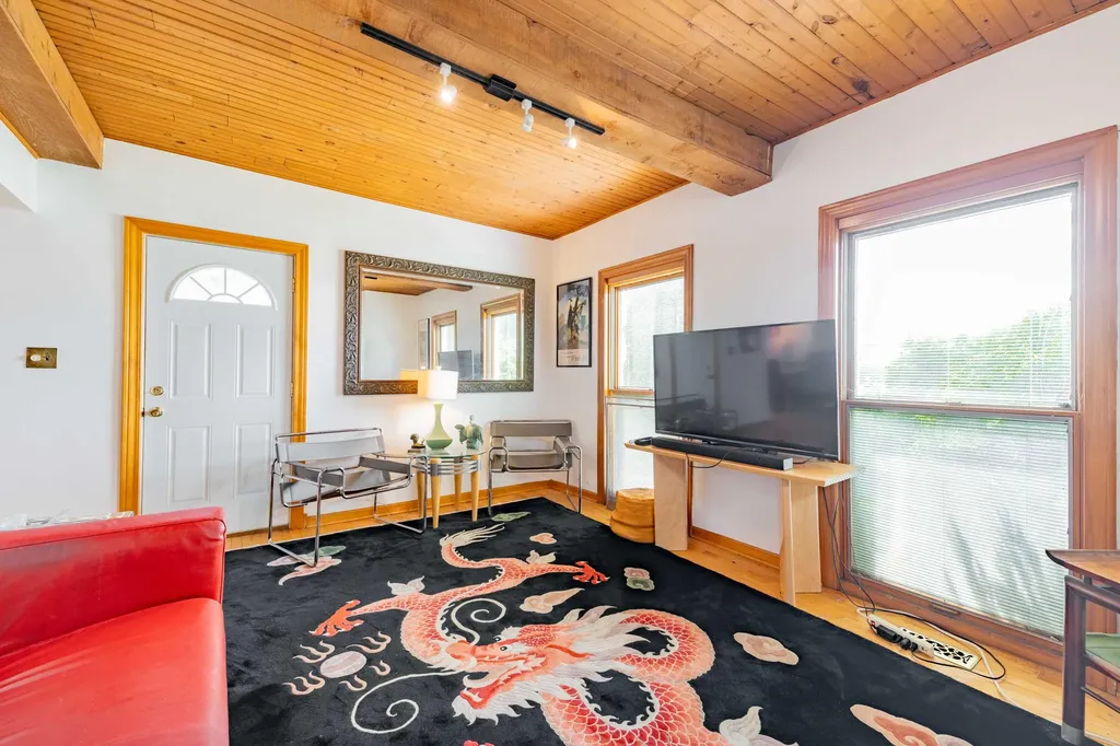 25653 W River Road Grosse Ile Township MI 48138