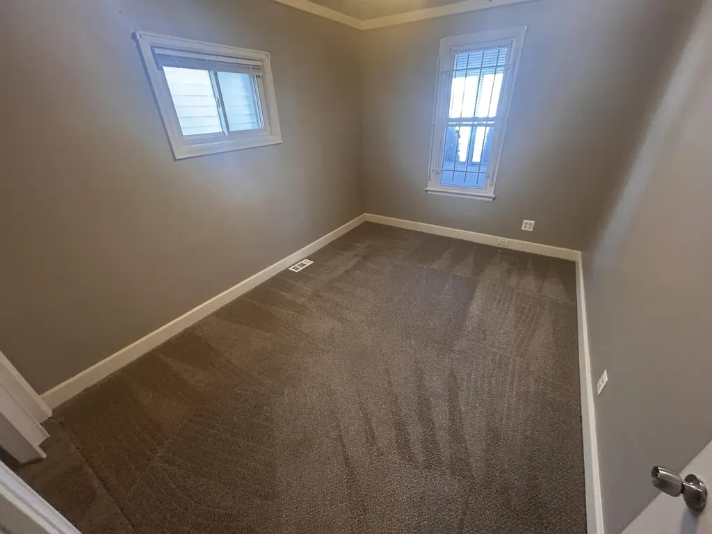 32 E George Avenue Hazel Park City MI 48030