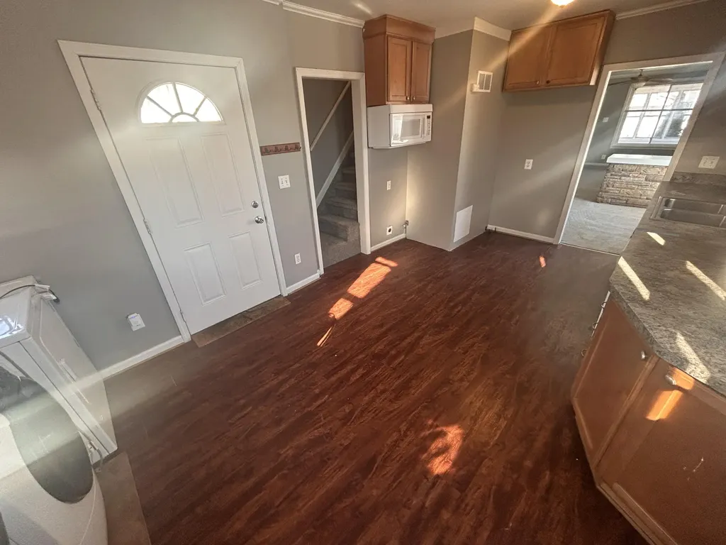 32 E George Avenue Hazel Park City MI 48030