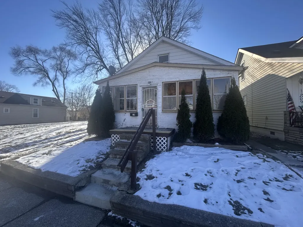 32 E George Avenue Hazel Park City MI 48030