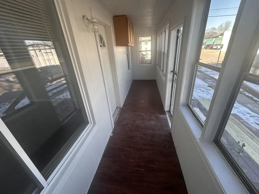 32 E George Avenue Hazel Park City MI 48030