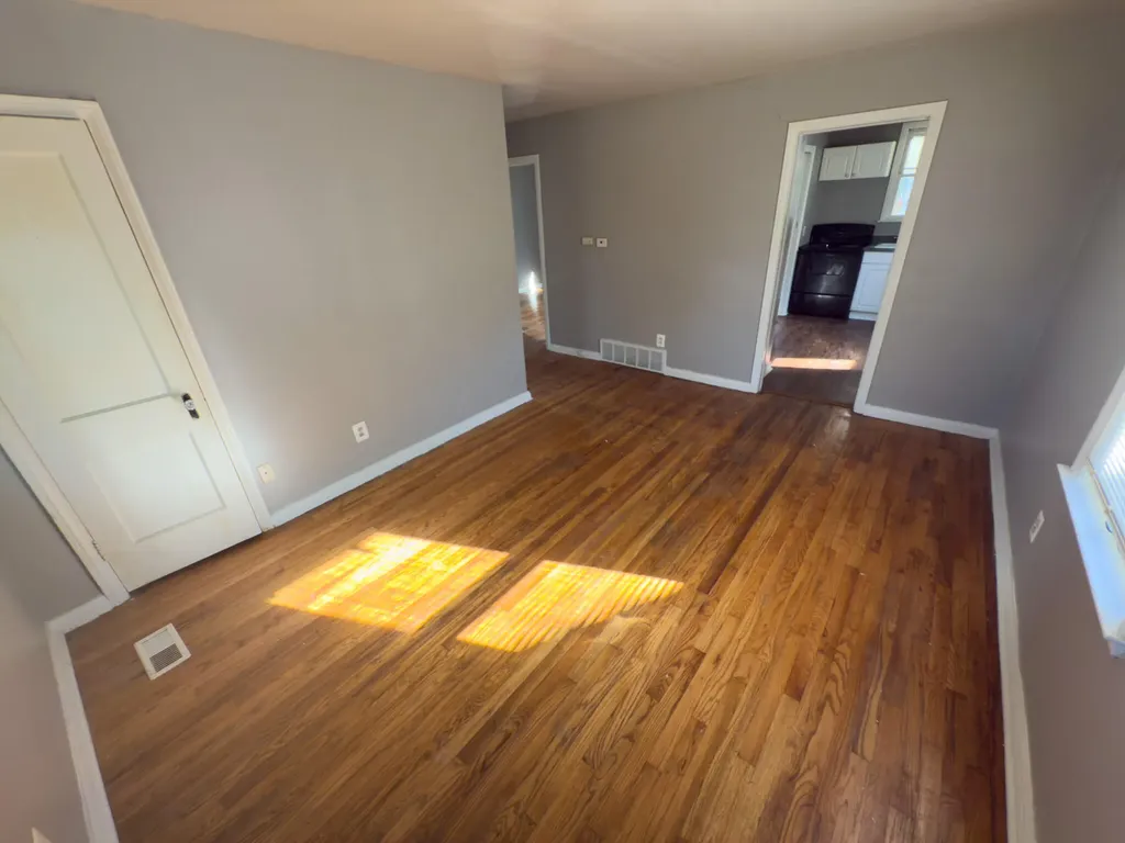 18761 Kingsville Street Harper Woods City MI 48225
