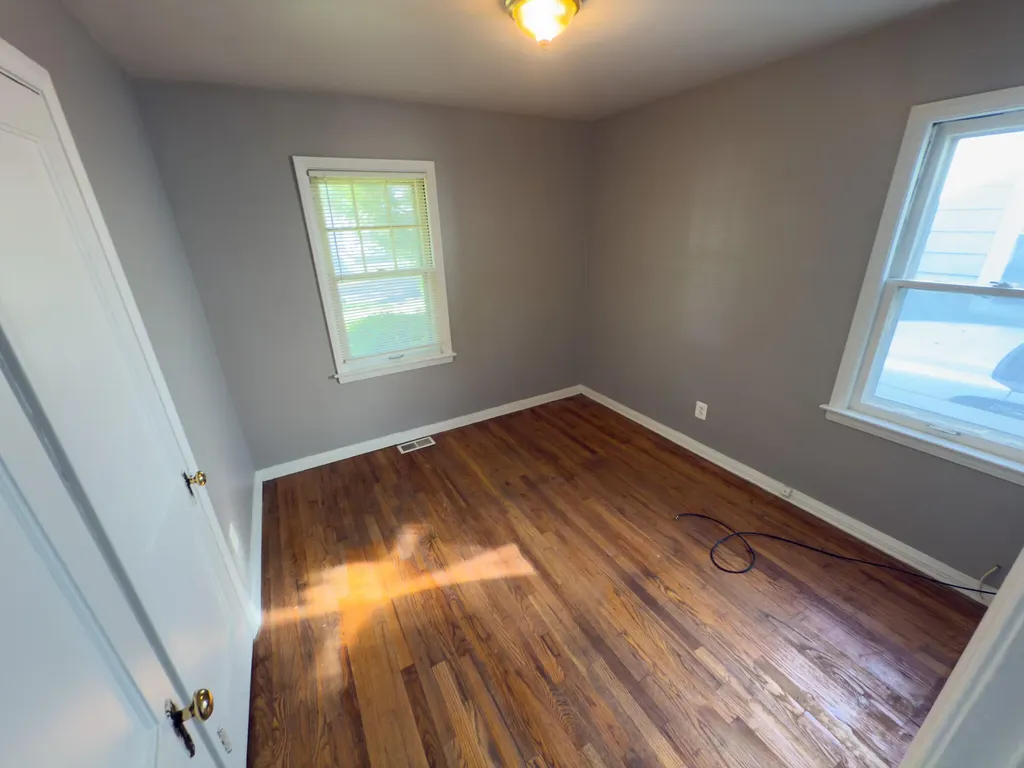 18761 Kingsville Street Harper Woods City MI 48225