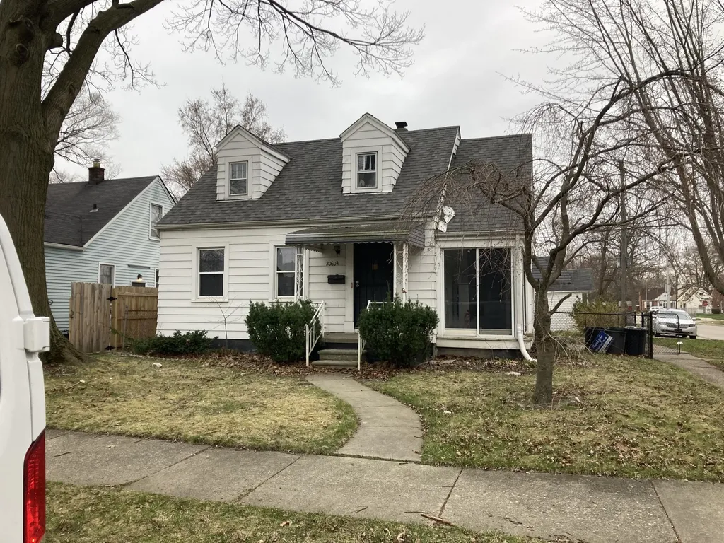 20604 Elkhart Street Harper Woods City MI 48225