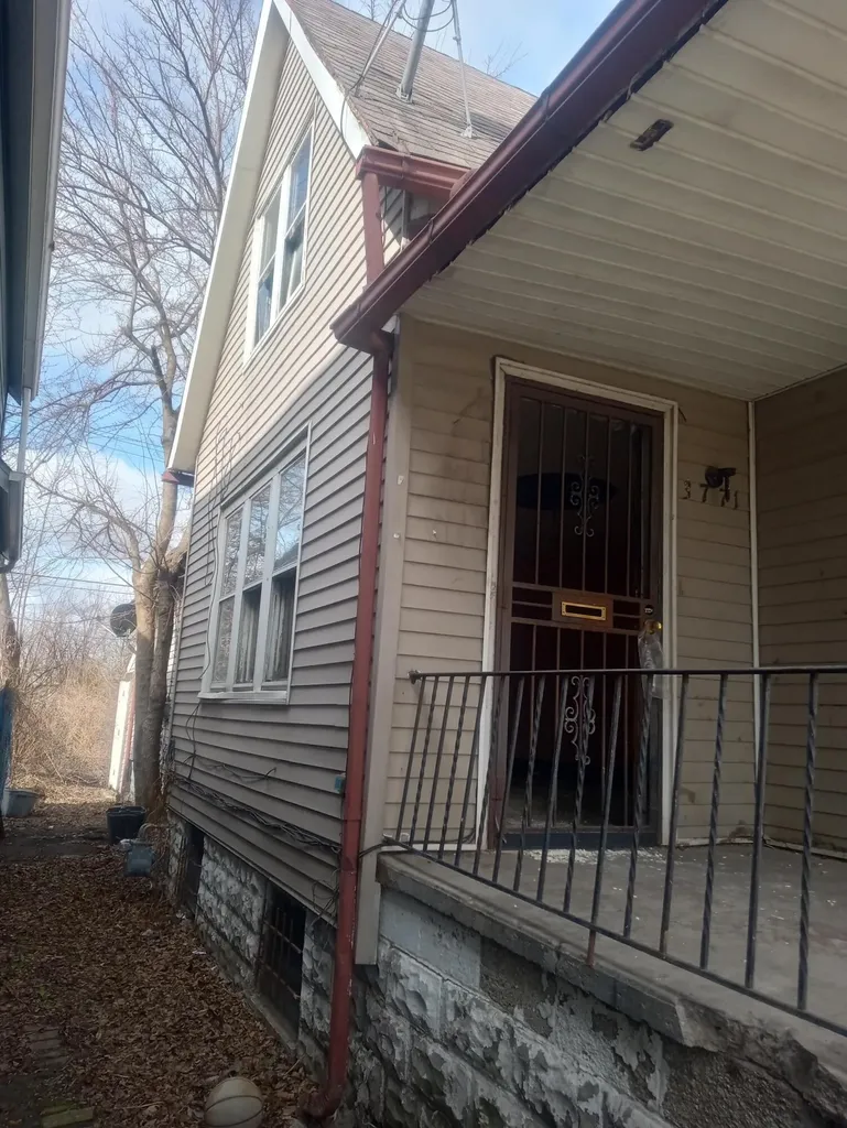 3771 24th Detroit City MI 48208