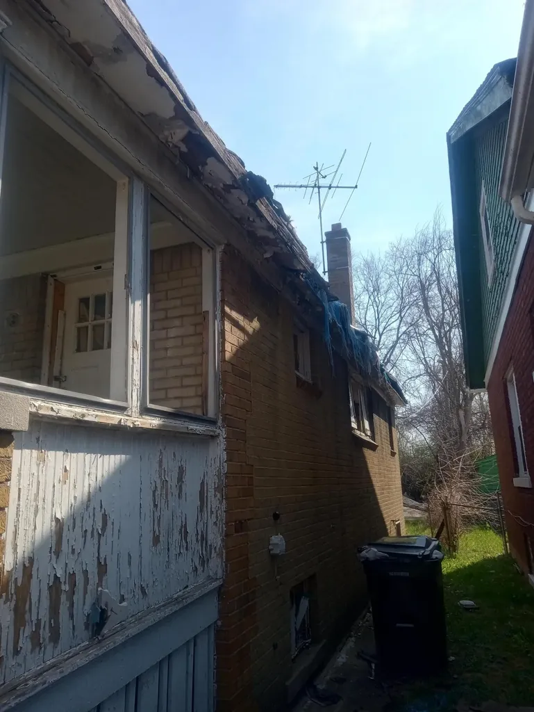 14294 Roselawn Detroit City MI 48238