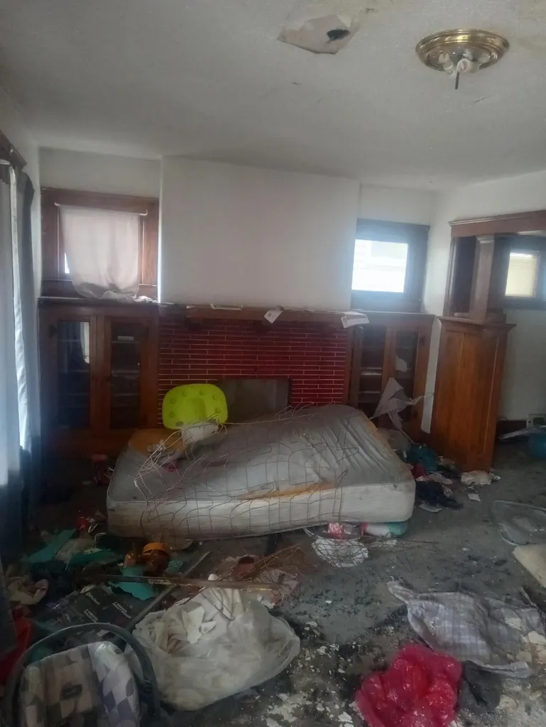 4276 Larchmont Detroit City MI 48204