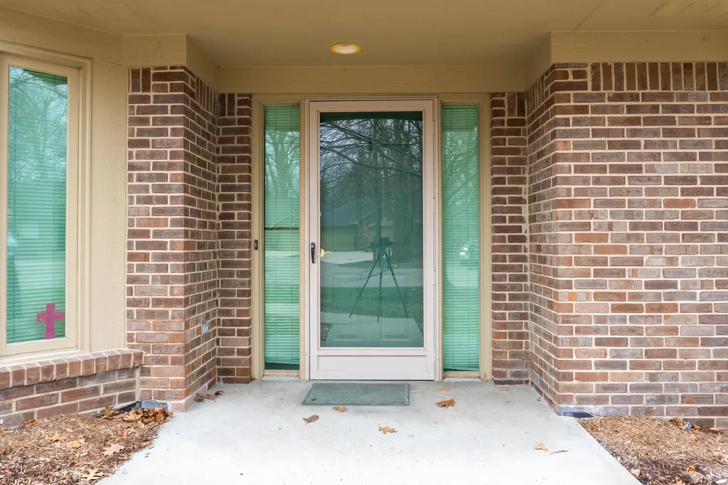 21329 Mulberry Court Farmington City MI 48336