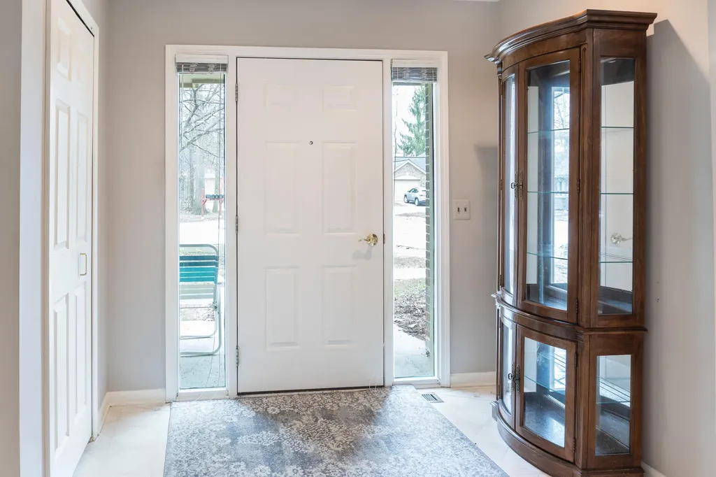 21329 Mulberry Court Farmington City MI 48336