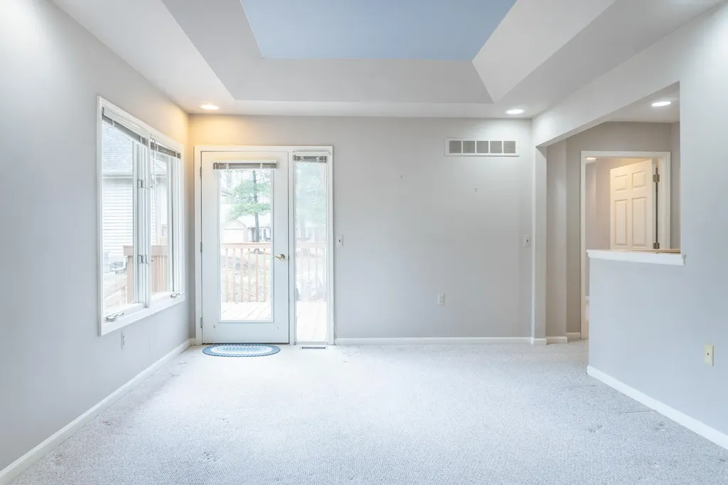 21329 Mulberry Court Farmington City MI 48336