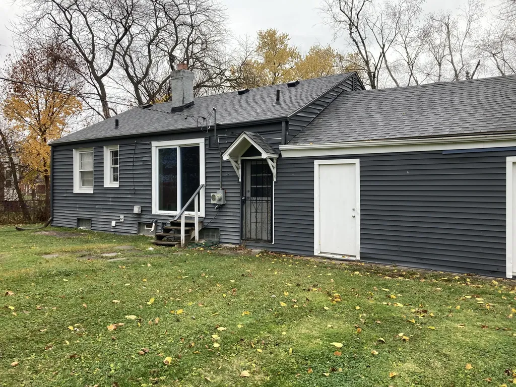 18646 Old Homestead Drive Harper Woods City MI 48225