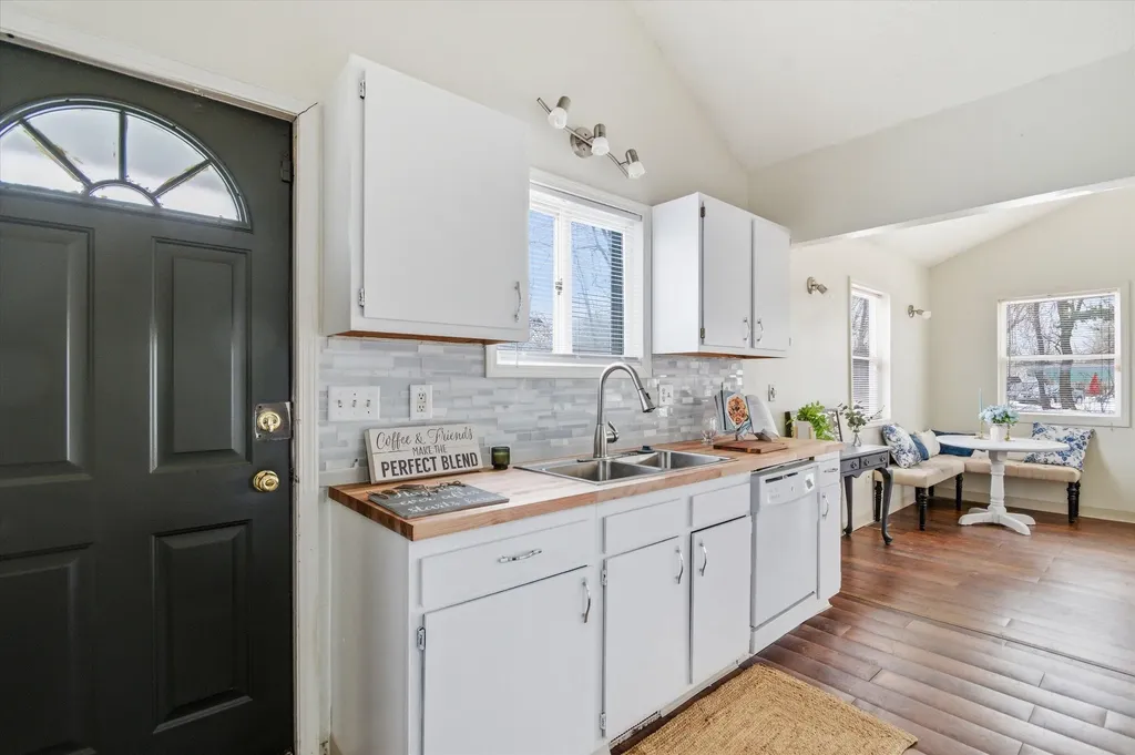 59 Johnson Street Ypsilanti Charter Township MI 48198