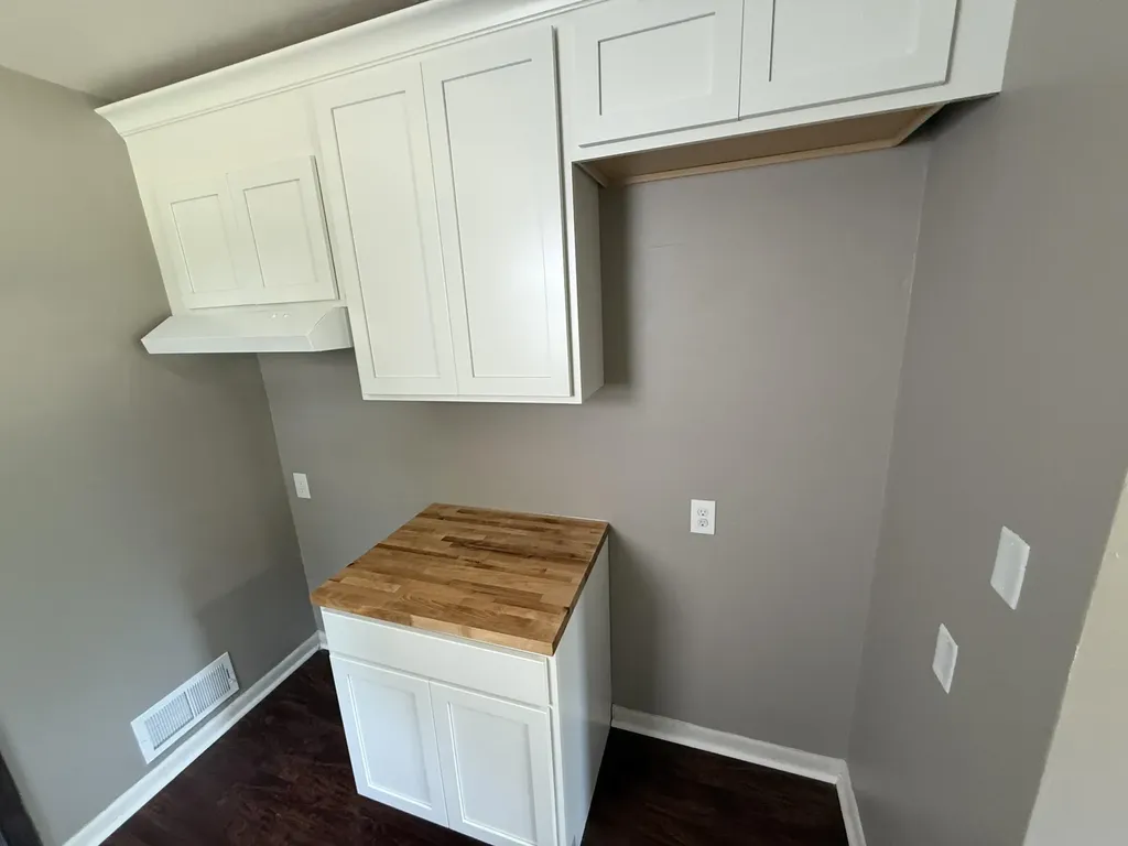 26655 Rosewood Street Roseville City MI 48066
