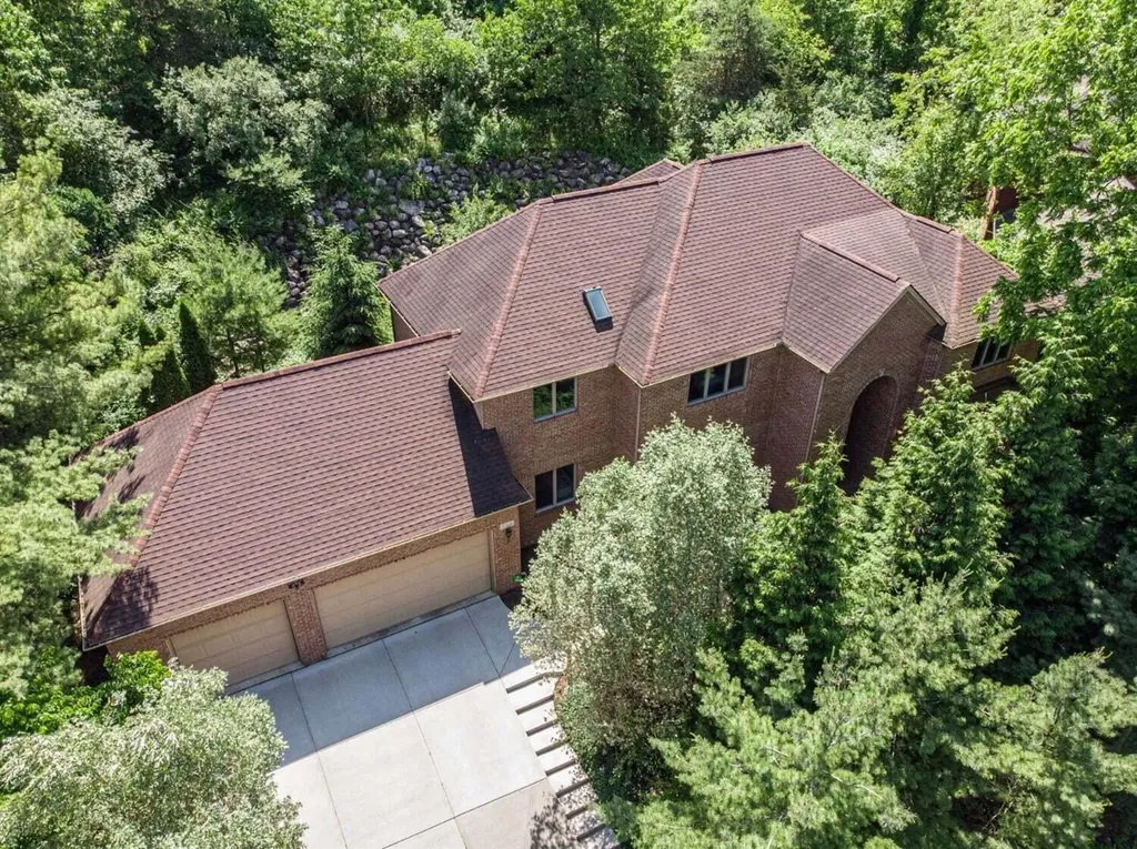 588 Green Road Ann Arbor City MI 48105