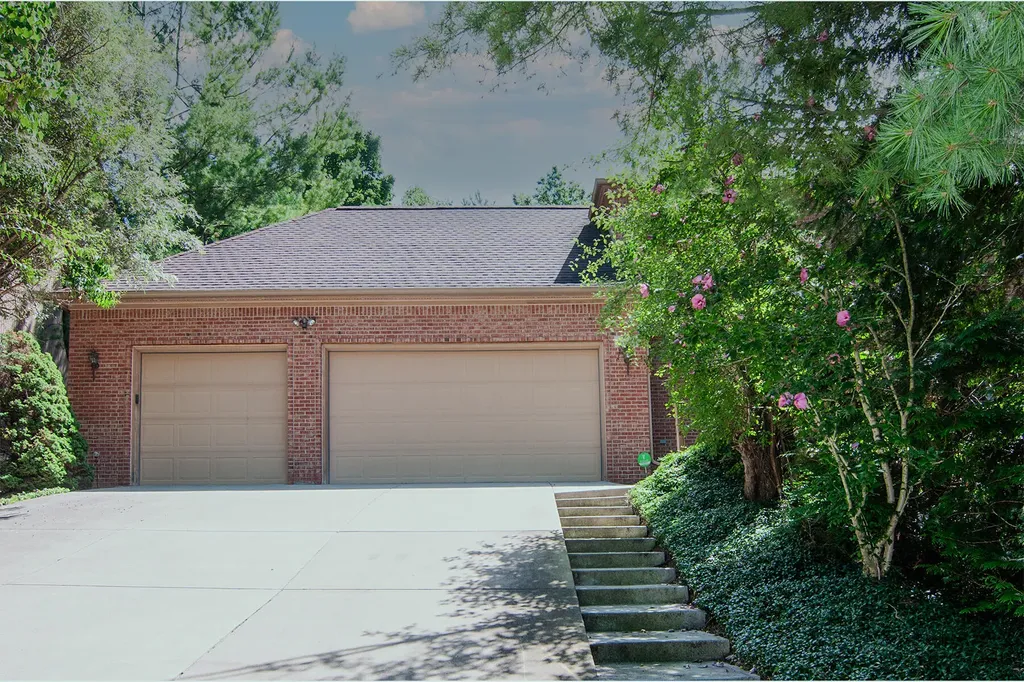 588 Green Road Ann Arbor City MI 48105