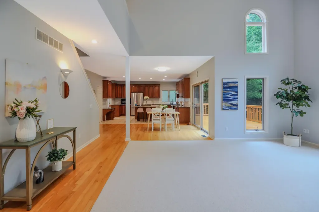588 Green Road Ann Arbor City MI 48105