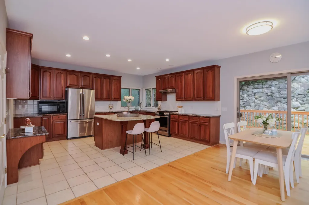 588 Green Road Ann Arbor City MI 48105