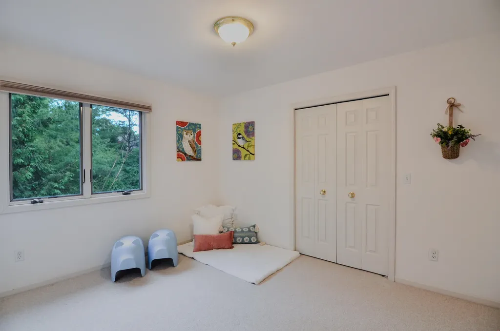 588 Green Road Ann Arbor City MI 48105