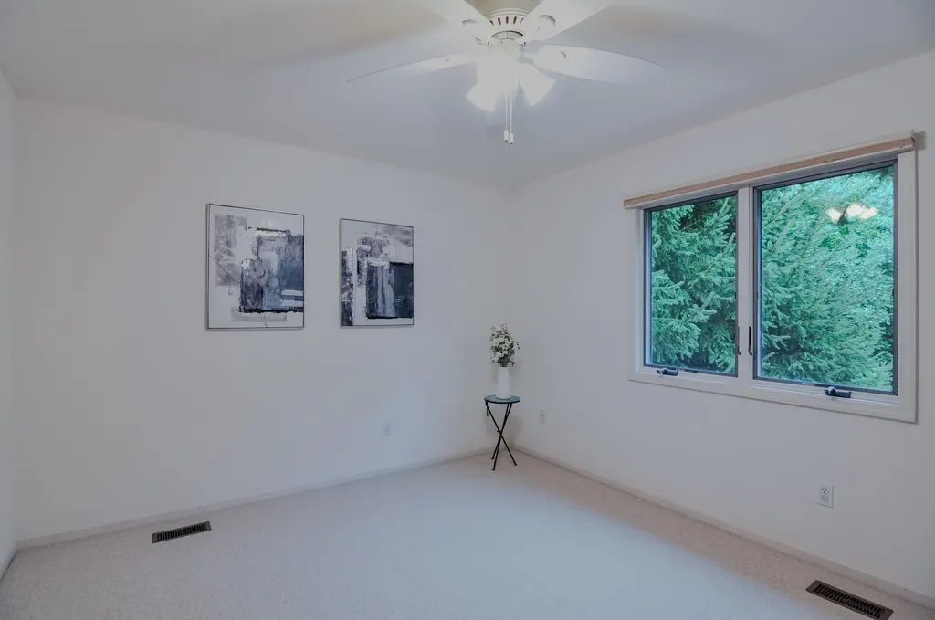 588 Green Road Ann Arbor City MI 48105