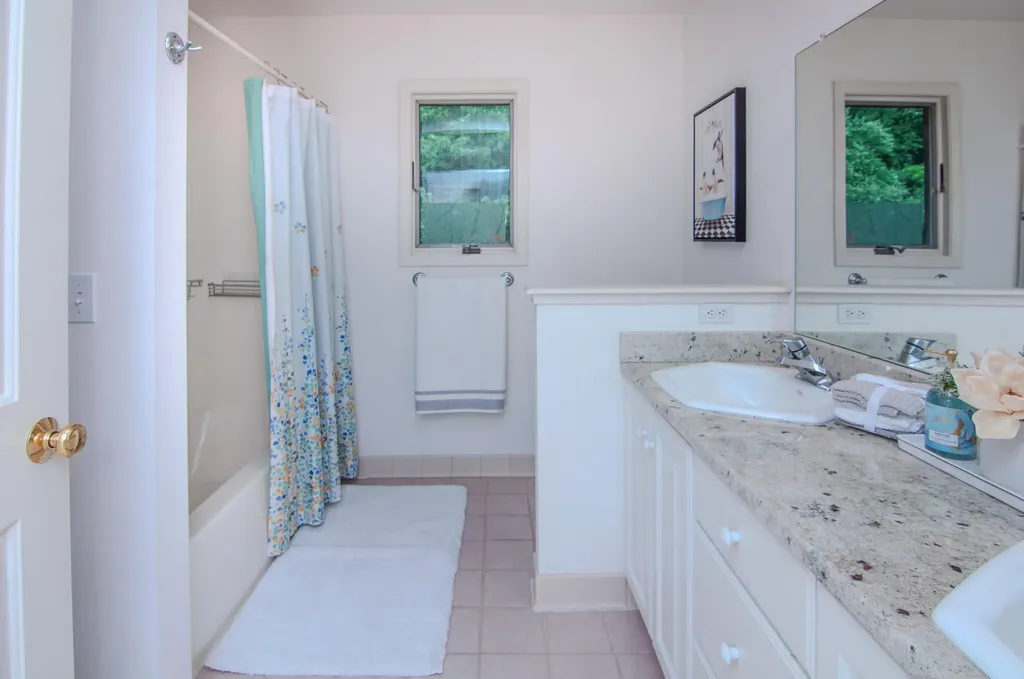 588 Green Road Ann Arbor City MI 48105
