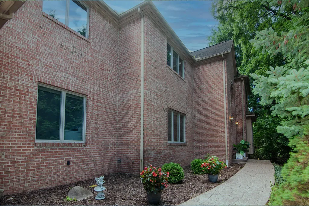 588 Green Road Ann Arbor City MI 48105