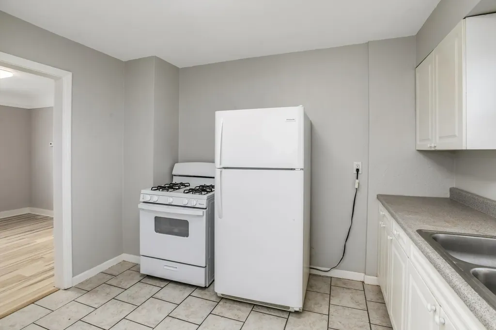 7051 Hupp Avenue Warren City MI 48091