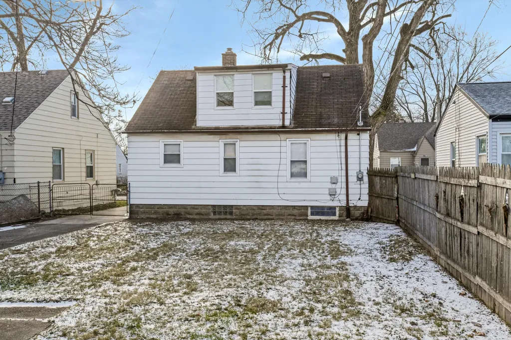 7051 Hupp Avenue Warren City MI 48091