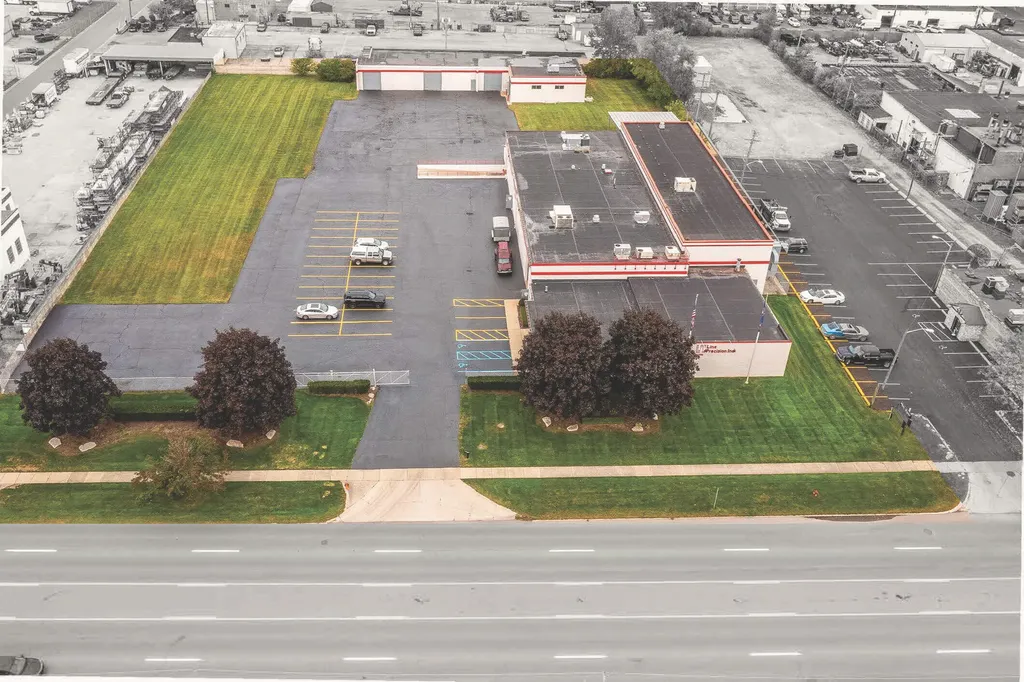 31666 W 8 Mile Road Farmington Hills City MI 48336