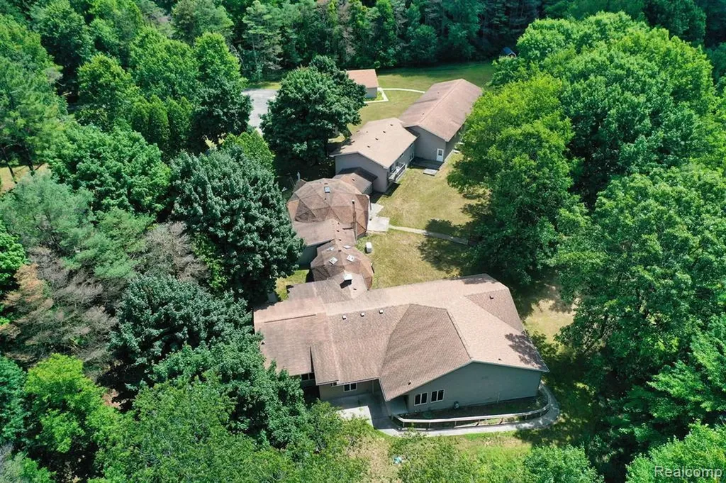 1295 Bald Eagle Lake Road Groveland Township MI 48462