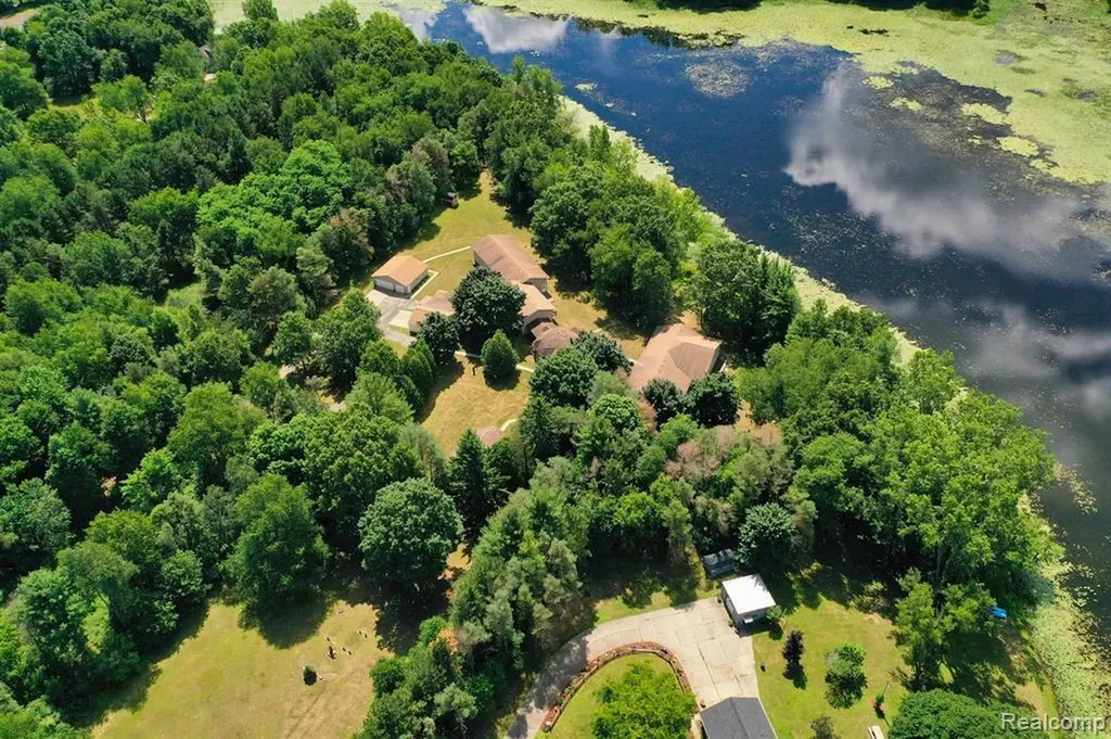 1295 Bald Eagle Lake Road Groveland Township MI 48462