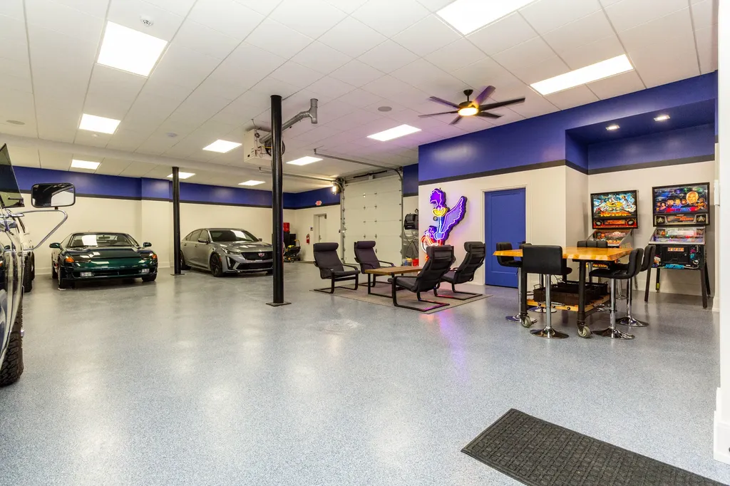 2580 Dixie Highway Waterford Charter Township MI 48328