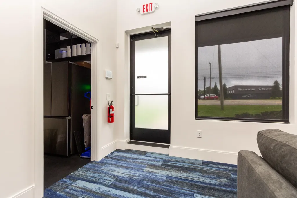 2580 Dixie Highway Waterford Charter Township MI 48328