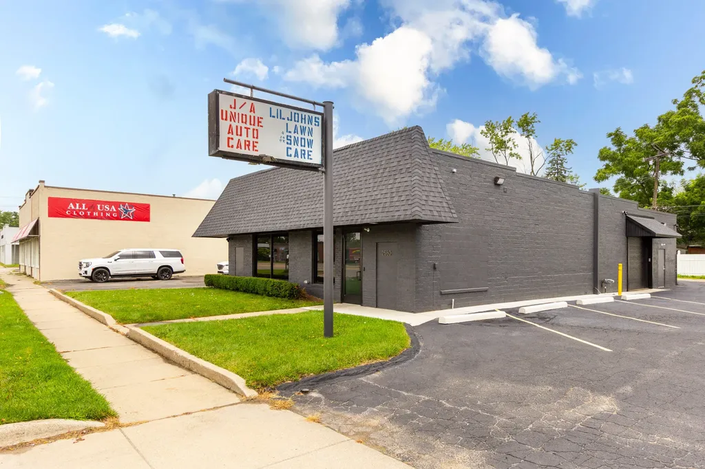 2580 Dixie Highway Waterford Charter Township MI 48328