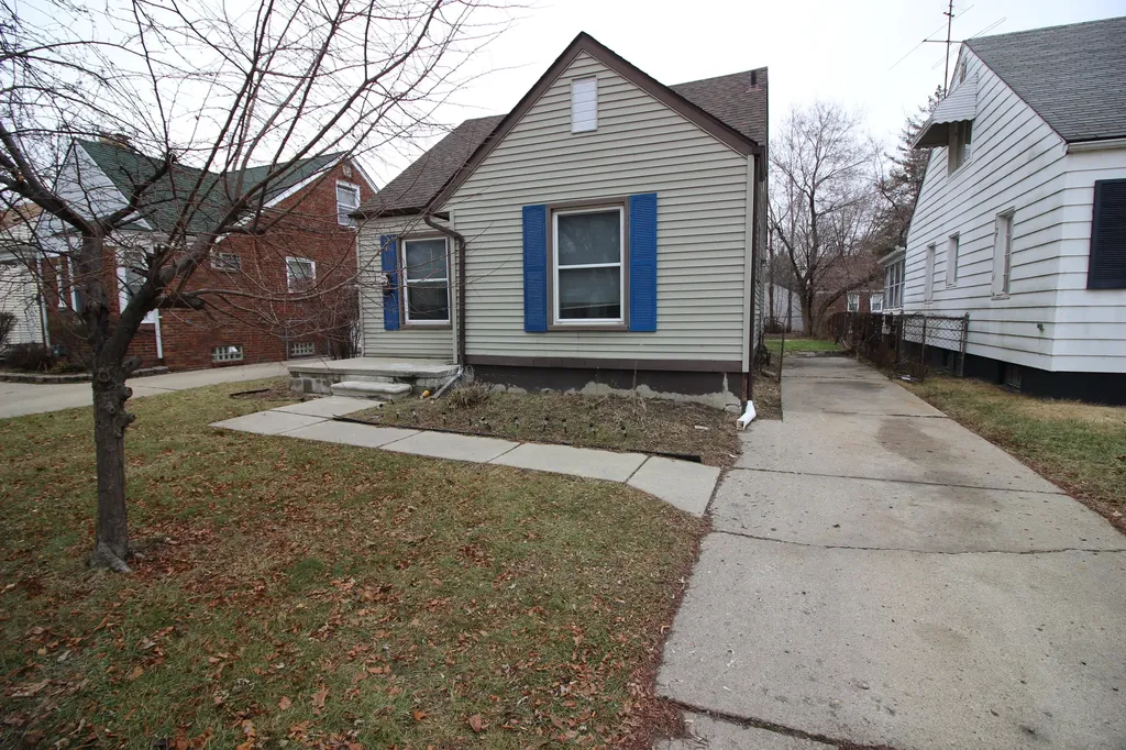 20253 Washtenaw Street Harper Woods City MI 48225