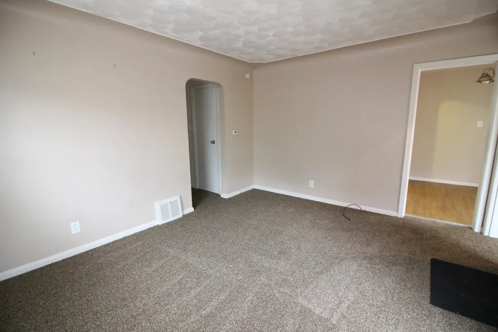 20253 Washtenaw Street Harper Woods City MI 48225