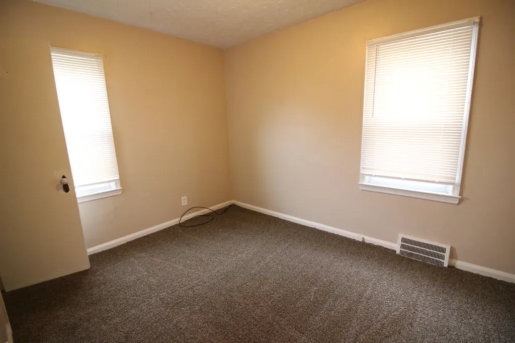 20253 Washtenaw Street Harper Woods City MI 48225