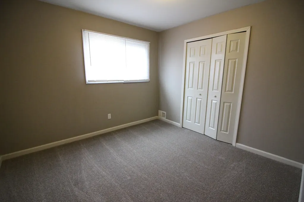 16117 Jackson Street Taylor City MI 48180