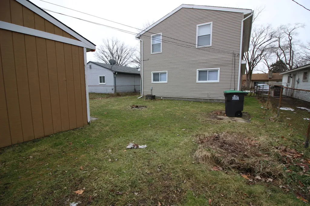 16117 Jackson Street Taylor City MI 48180