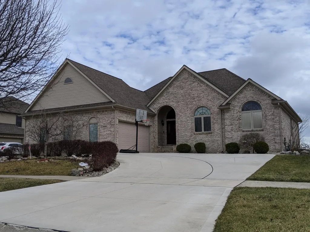 8091 Hunters Ridge Drive Berlin Charter Township MI 48166