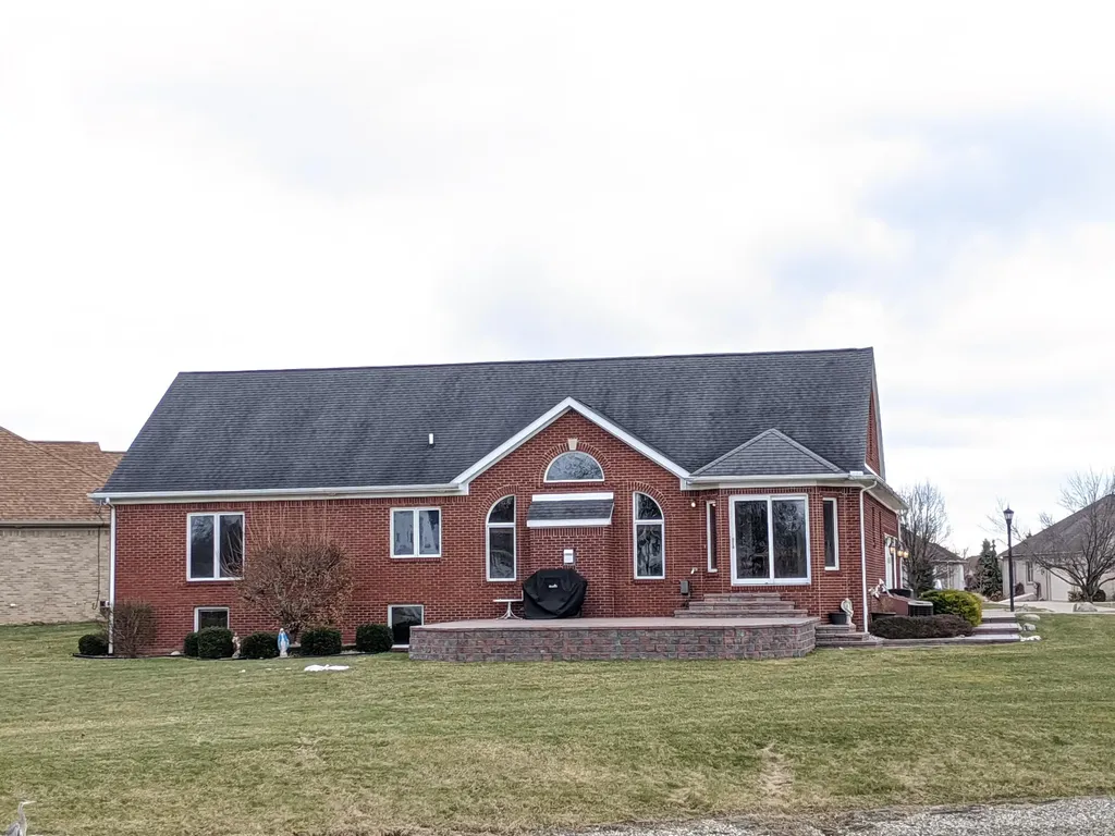 8091 Hunters Ridge Drive Berlin Charter Township MI 48166