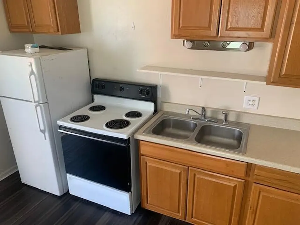 828 Wall Street Port Huron Charter Township MI 48060