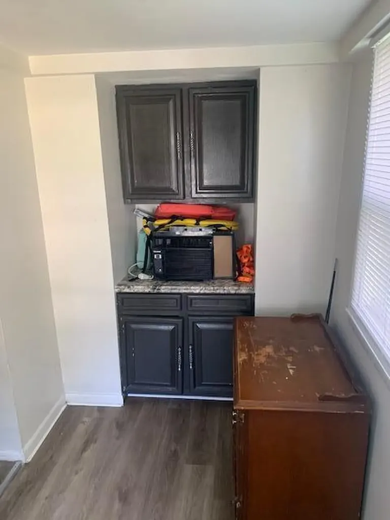 828 Wall Street Port Huron Charter Township MI 48060