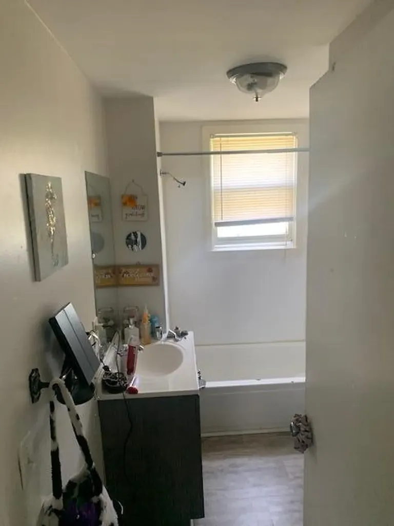 822 Wall Street Port Huron Charter Township MI 48060